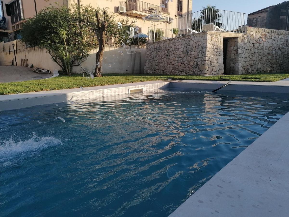 Chiaralice Villa Noto Exteriör bild